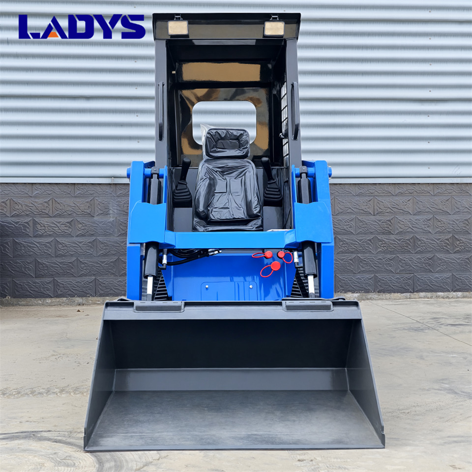 LADYS LADYS LA670 Mini Small Skid Steer Loader Compact Track Diesel Mini Skid Steer Loader For Sale With Small Mini Skid Steer Attachments 4 In 1 Bucket - Minipala: foto 5 LADYS LADYS LA670 Mini Small Skid Steer Loader Compact Track Diesel Mini Skid Steer Loader For Sale With Small Mini Skid Steer Attachments 4 In 1 Bucket - Minipala: foto 5