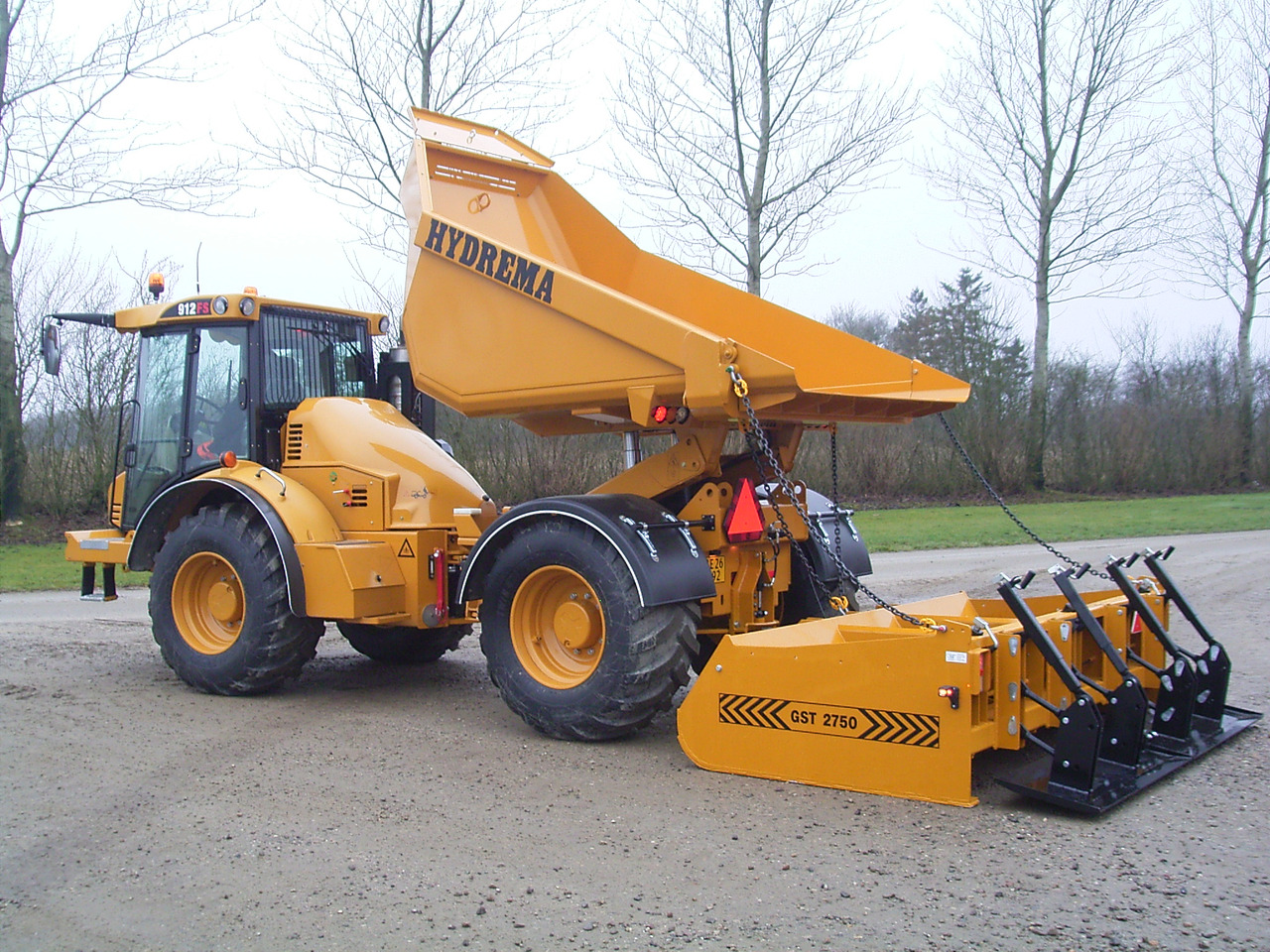 Leasing di GST  1500-3000  Gravel Road leveler box laying of gravel  for trucks and tractor GST  1500-3000  Gravel Road leveler box laying of gravel  for trucks and tractor: foto 8