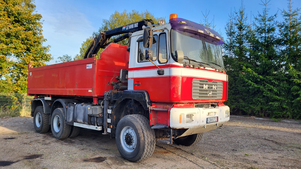 MAN 33.414 6X6 HIAB 102 33.414 - Autocarro ribaltabile: foto 2 MAN 33.414 6X6 HIAB 102 33.414 - Autocarro ribaltabile: foto 2