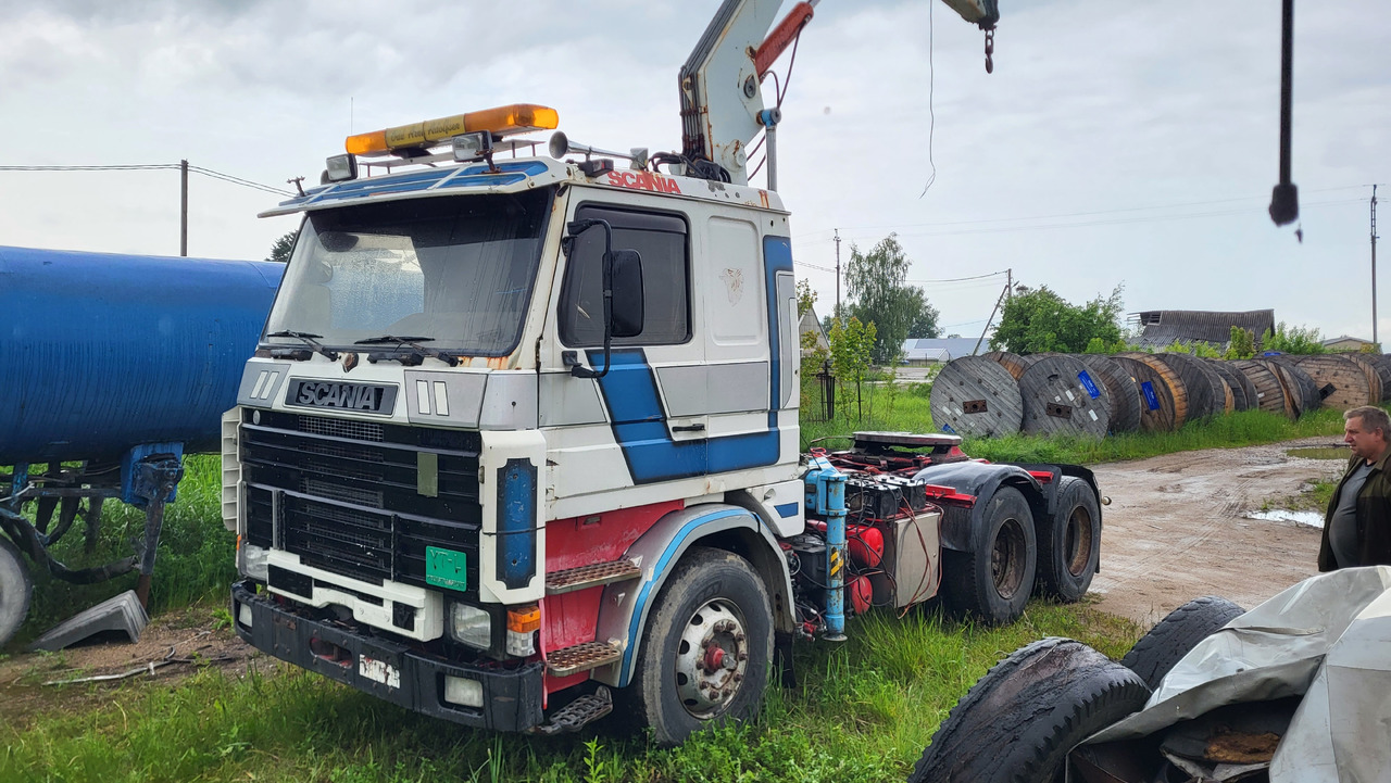 SCANIA R 142 H 6X2 SU KRANU - Trattore stradale: foto 1 SCANIA R 142 H 6X2 SU KRANU - Trattore stradale: foto 1