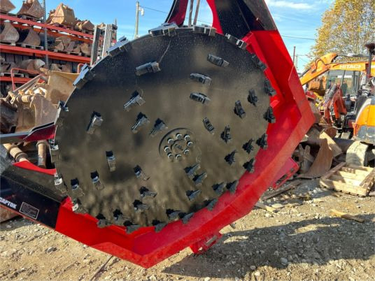 Broyeur forestier pour minichargeur - Altra macchina: foto 5 Broyeur forestier pour minichargeur - Altra macchina: foto 5