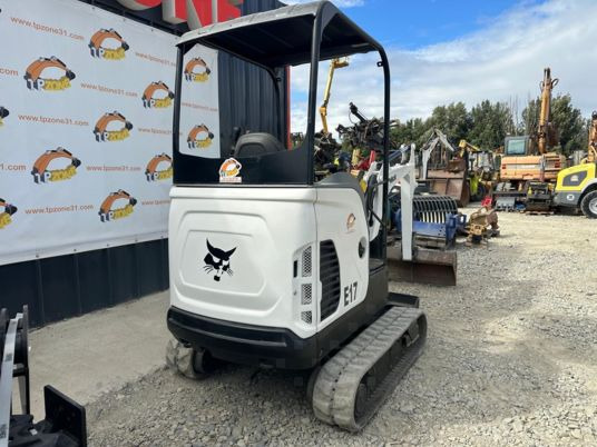 Bobcat E17 à 14500 € HT - Miniescavatore: foto 3 Bobcat E17 à 14500 € HT - Miniescavatore: foto 3