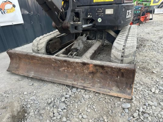 Miniescavatore Bobcat E35 Cabine à 22500 € HT: foto 16