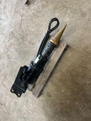 Fendeuse à bois pour minipelle - Spaccalegna: foto 4 Fendeuse à bois pour minipelle - Spaccalegna: foto 4