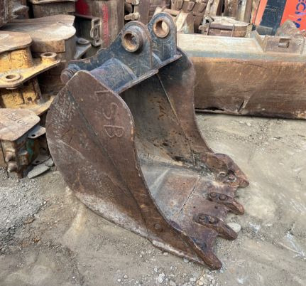 Godet attache jcb pour pelle de 5T à 9T - Benna per escavatore: foto 2 Godet attache jcb pour pelle de 5T à 9T - Benna per escavatore: foto 2