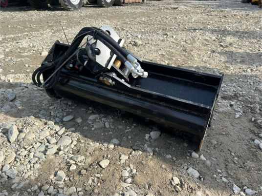 Godet de curage inclinable en 800 mm pour micro pelle - Benna: foto 5 Godet de curage inclinable en 800 mm pour micro pelle - Benna: foto 5