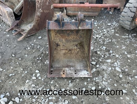 Godet de terrassement jcb - 550€ NET - Benna per escavatore: foto 1 Godet de terrassement jcb - 550€ NET - Benna per escavatore: foto 1