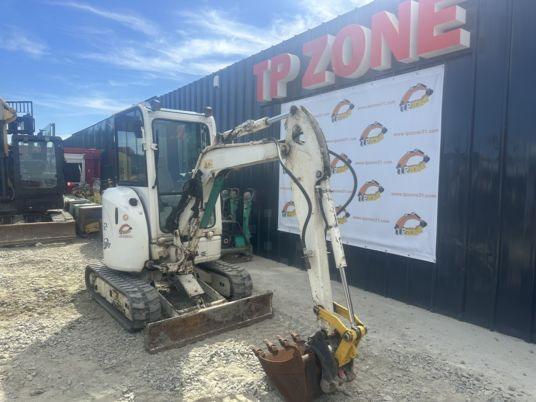 Komatsu PC26MR-3 cabine à 19500€ HT - Miniescavatore: foto 5 Komatsu PC26MR-3 cabine à 19500€ HT - Miniescavatore: foto 5