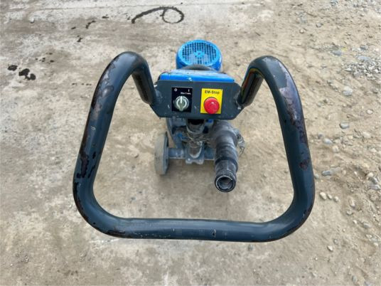 Ponceuse de sol TYROLIT FGE 270 HD - Attrezzatura da costruzione: foto 5 Ponceuse de sol TYROLIT FGE 270 HD - Attrezzatura da costruzione: foto 5