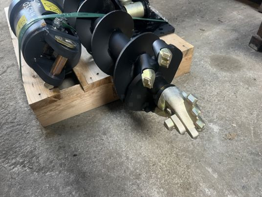 Tariere hydraulique pour minipelle de 1T à 3T - Trivella: foto 4 Tariere hydraulique pour minipelle de 1T à 3T - Trivella: foto 4