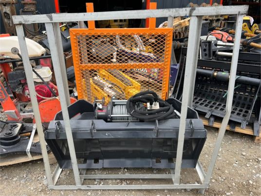 Treuil pour minichargeur - Verricello per Macchina da cantiere: foto 2 Treuil pour minichargeur - Verricello per Macchina da cantiere: foto 2