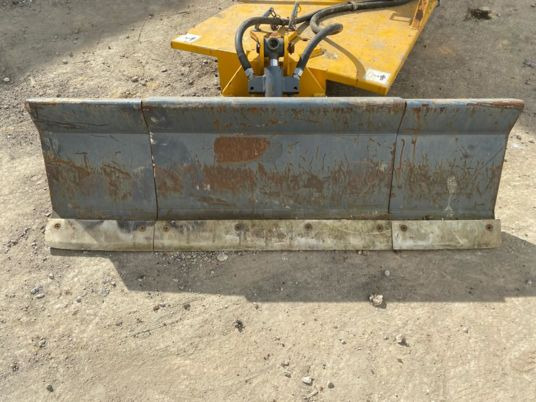 Lame bull pour mini dumper hinowa - Lama per Macchina da cantiere: foto 4 Lame bull pour mini dumper hinowa - Lama per Macchina da cantiere: foto 4