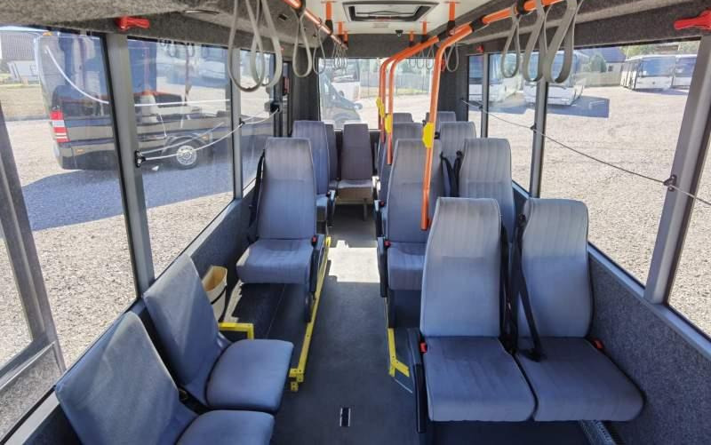 Autobus extraurbano VW T5 KUTSENITS CITY 17 miejsc siedzących 2013 rok: foto 16