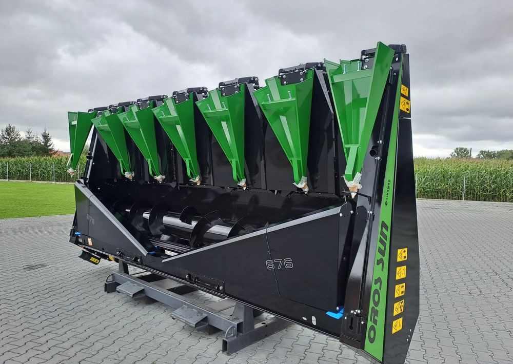 Oros Oros SUN 676 6 rzędowy, Nowe Przystawki do zbioru Słonecznika - Barra di taglio per girasol: foto 1 Oros Oros SUN 676 6 rzędowy, Nowe Przystawki do zbioru Słonecznika - Barra di taglio per girasol: foto 1