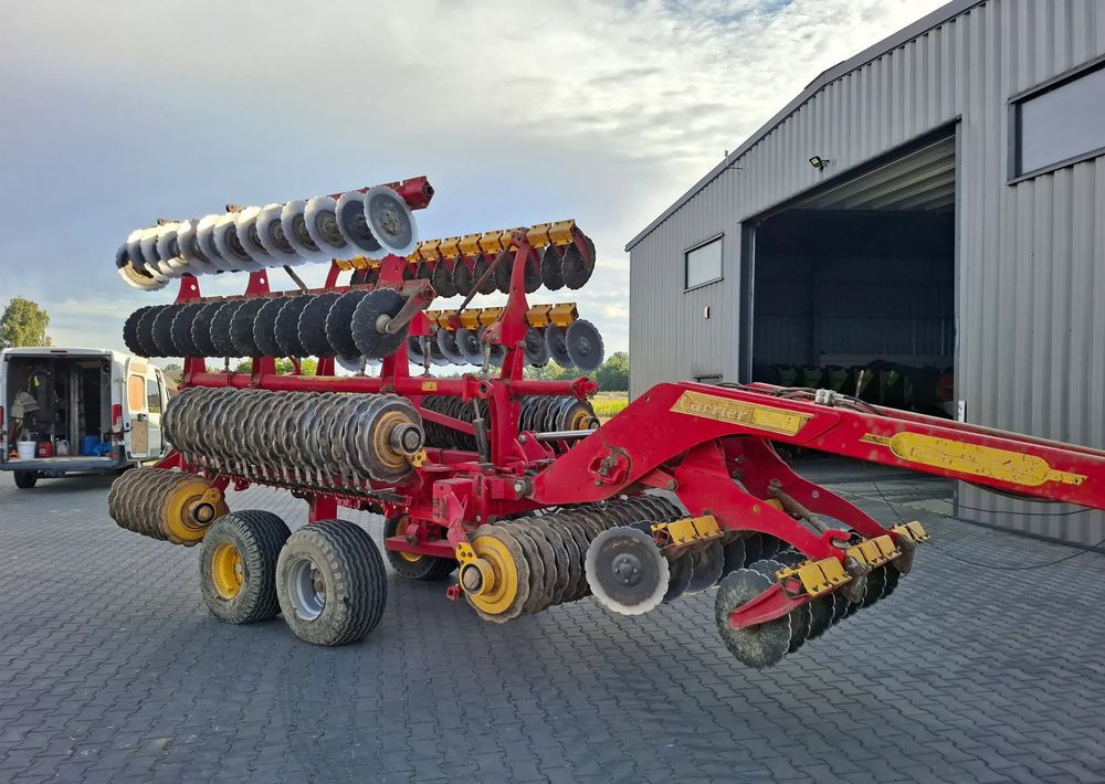 Väderstad Carrier 820 2011 rok , Nowe Talerze , Nie Malowany , Stan Bardzo Dobry - Macchina per la lavorazione del terreno: foto 1 Väderstad Carrier 820 2011 rok , Nowe Talerze , Nie Malowany , Stan Bardzo Dobry - Macchina per la lavorazione del terreno: foto 1