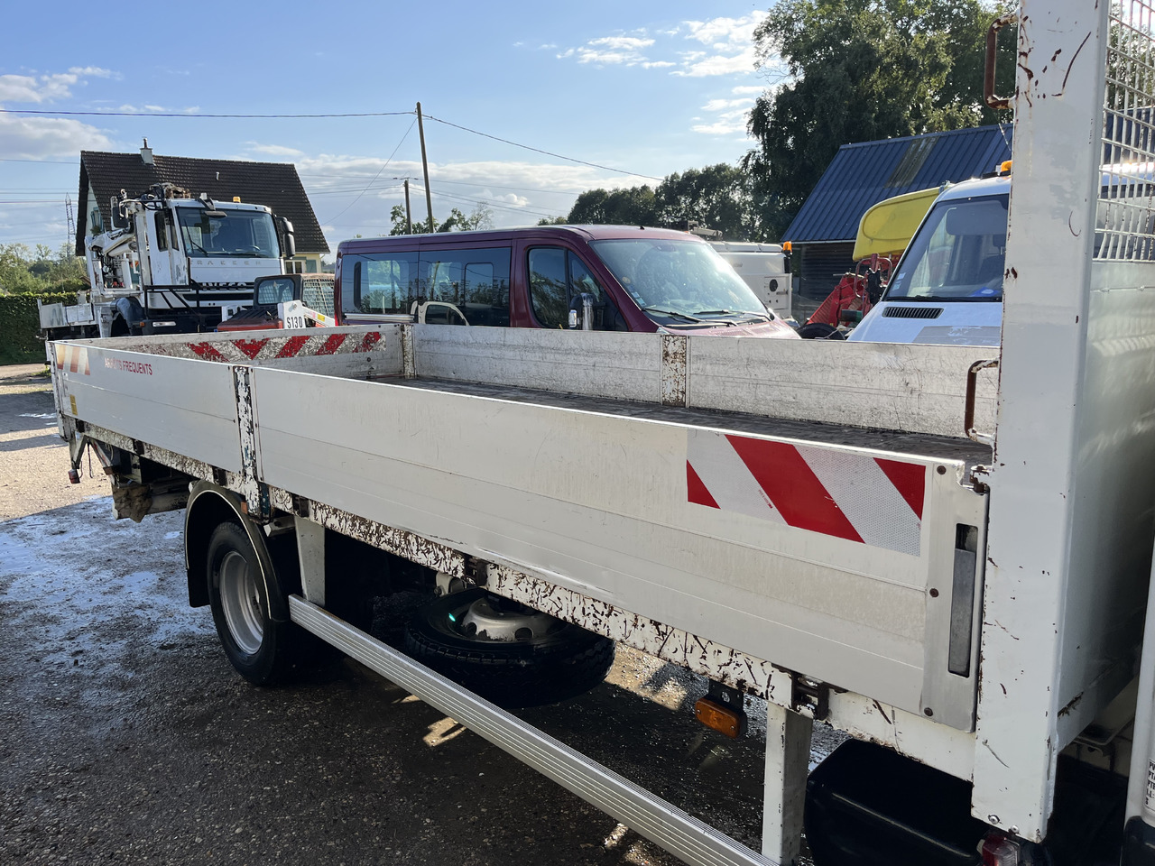 Renault Mascott 2L8 dci 130cv plateau hayon - Autocarro con pianale/ Cassone fisso: foto 5 Renault Mascott 2L8 dci 130cv plateau hayon - Autocarro con pianale/ Cassone fisso: foto 5