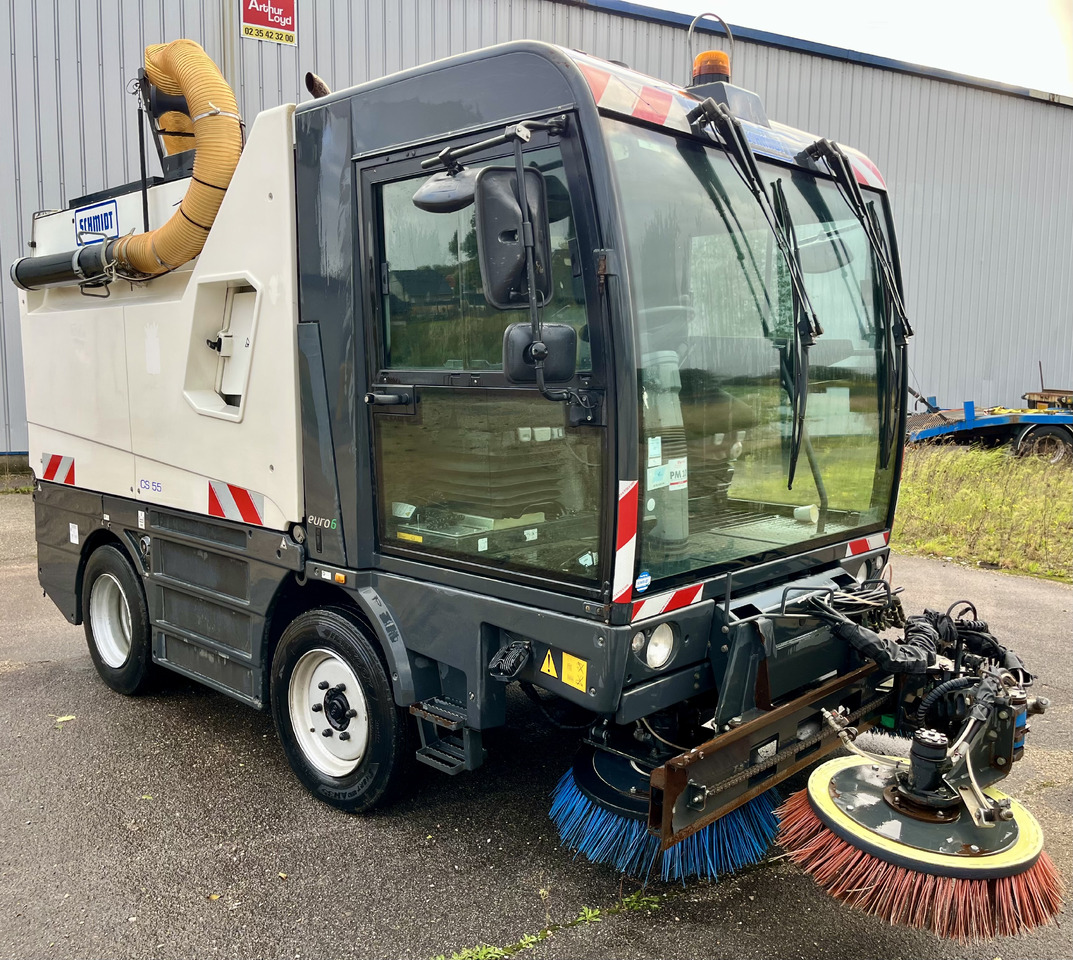 SCHMIDT Cs556 cs500 compact 400 - Spazzatrice stradale: foto 1 SCHMIDT Cs556 cs500 compact 400 - Spazzatrice stradale: foto 1