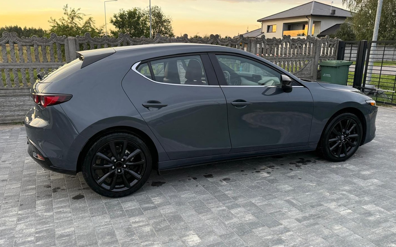 MAZDA 3 - Autovettura: foto 1 MAZDA 3 - Autovettura: foto 1
