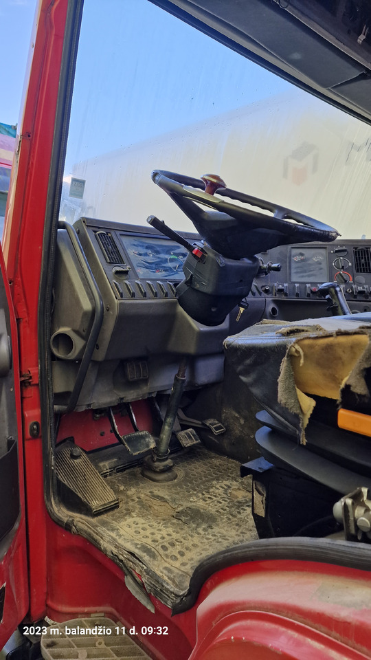 Autocarro ribaltabile VOLVO FL 10 8x4: foto 15