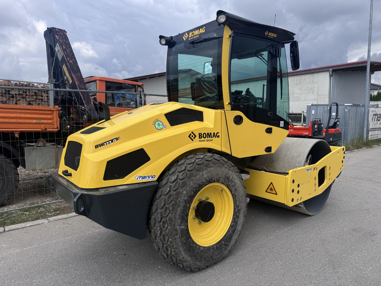 BOMAG BW 177 D-5 - Rullo compattatore/ Rullo compressore: foto 2 BOMAG BW 177 D-5 - Rullo compattatore/ Rullo compressore: foto 2