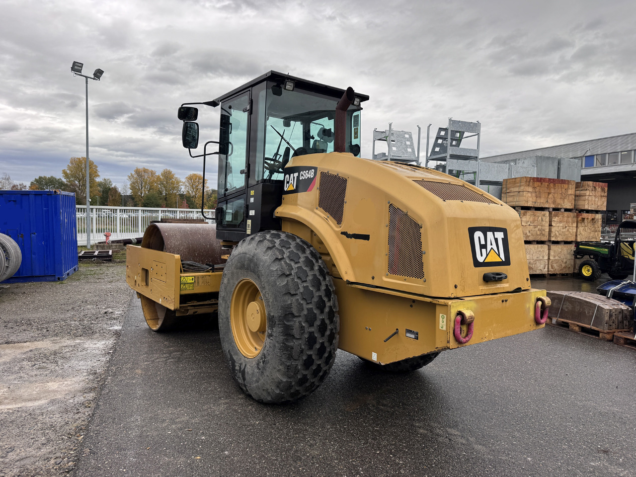 CATERPILLAR CS 64 B - Rullo compattatore/ Rullo compressore: foto 3 CATERPILLAR CS 64 B - Rullo compattatore/ Rullo compressore: foto 3