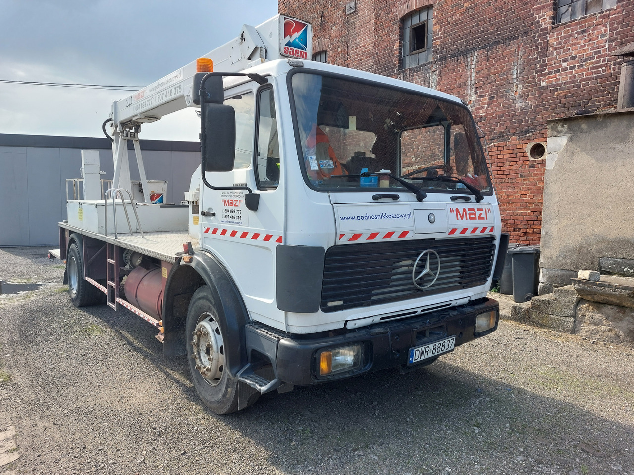 Wumag Mercedes 1414, 400V Wumag WT220 hydraulik - Piattaforma autocarrata: foto 2 Wumag Mercedes 1414, 400V Wumag WT220 hydraulik - Piattaforma autocarrata: foto 2