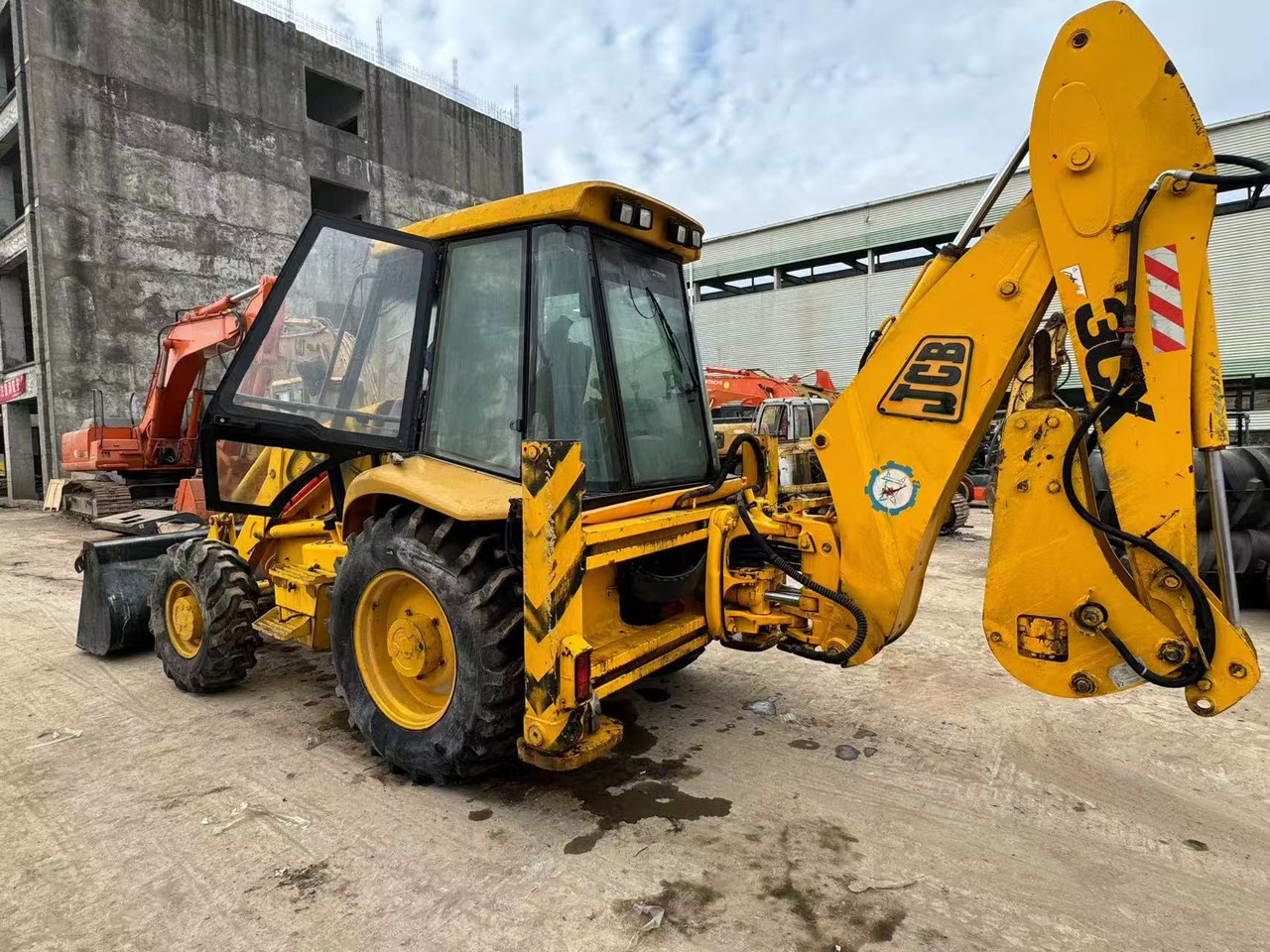JCB 3CX - Terna: foto 2 JCB 3CX - Terna: foto 2