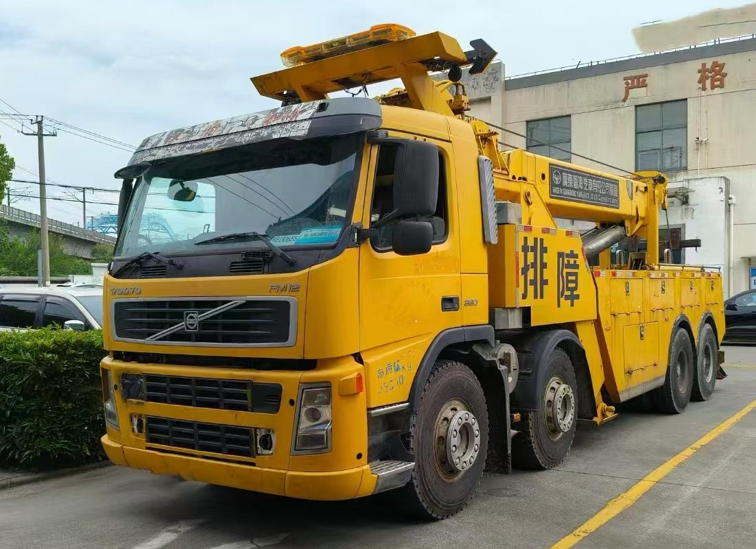 VOLVO FM12 - Carro attrezzi: foto 1 VOLVO FM12 - Carro attrezzi: foto 1