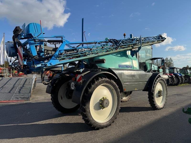 BERTHOUD RAPTOR 3240 - Polverizzatore semovente: foto 3 BERTHOUD RAPTOR 3240 - Polverizzatore semovente: foto 3