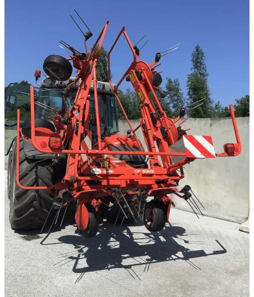 KUHN GF5902 - Voltafieno: foto 1 KUHN GF5902 - Voltafieno: foto 1