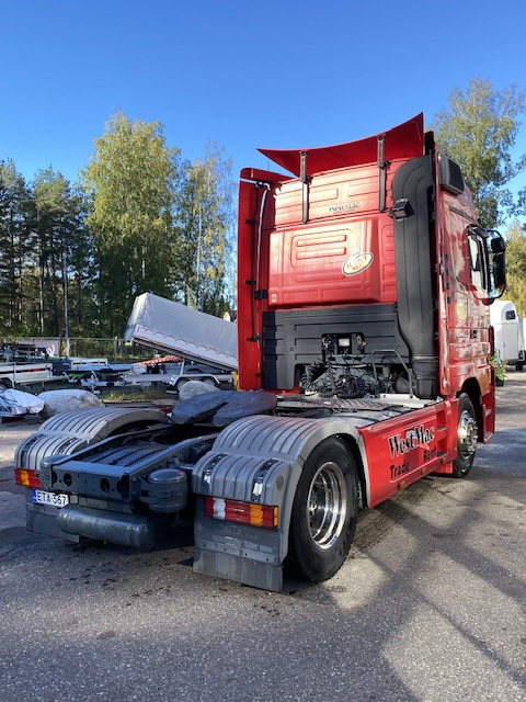 Mercedes-Benz 1832 Mega Space Cabin CLEAN - Trattore stradale: foto 4 Mercedes-Benz 1832 Mega Space Cabin CLEAN - Trattore stradale: foto 4