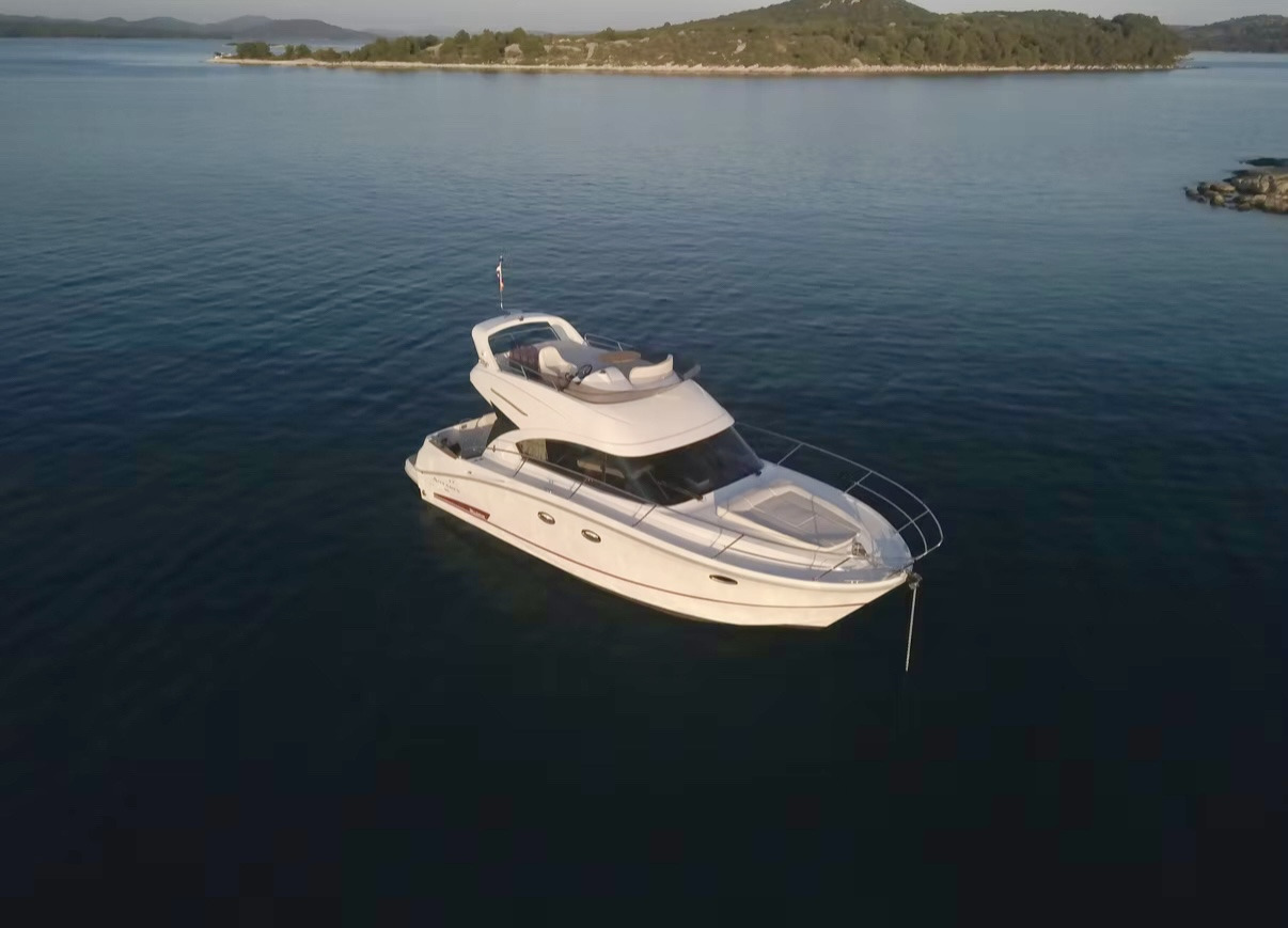 Beneteau Antares 36 Fly, Air Conditioning, TOP !!! - Altra macchina: foto 2 Beneteau Antares 36 Fly, Air Conditioning, TOP !!! - Altra macchina: foto 2