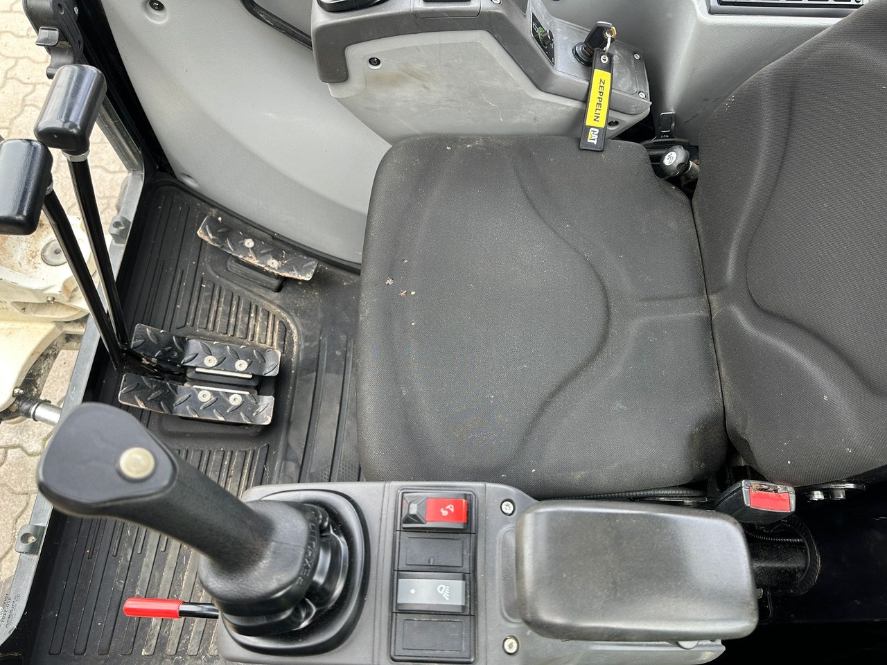 Miniescavatore CAT 302.7 DCR Mini excavator, 2 Buckets, TOP !!!: foto 11 Miniescavatore CAT 302.7 DCR Mini excavator, 2 Buckets, TOP !!!: foto 11