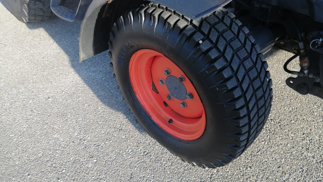 KUBOTA L4240 Narrow spaces tractor/vineyard/fruit tree/communal, TOP ! - Trattore: foto 5 KUBOTA L4240 Narrow spaces tractor/vineyard/fruit tree/communal, TOP ! - Trattore: foto 5