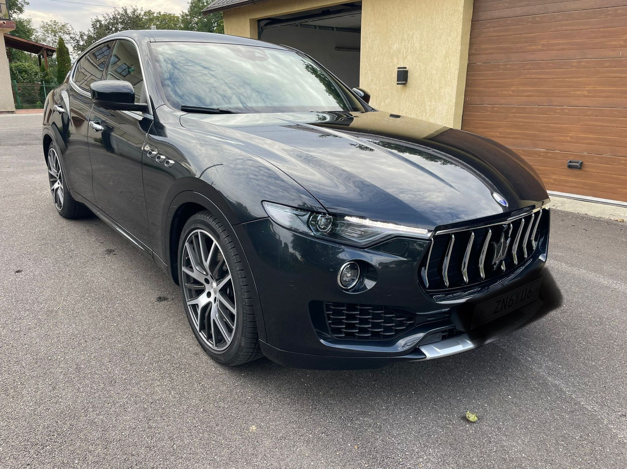 MASERATI LEVANTE 4X4 - SUV/ Fuoristrada: foto 3 MASERATI LEVANTE 4X4 - SUV/ Fuoristrada: foto 3