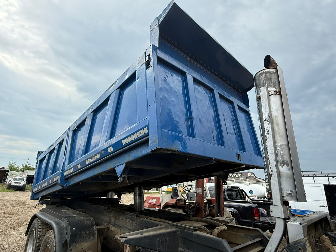 MEILLER TIPPING BUCKET - Cassone ribaltabile: foto 2 MEILLER TIPPING BUCKET - Cassone ribaltabile: foto 2