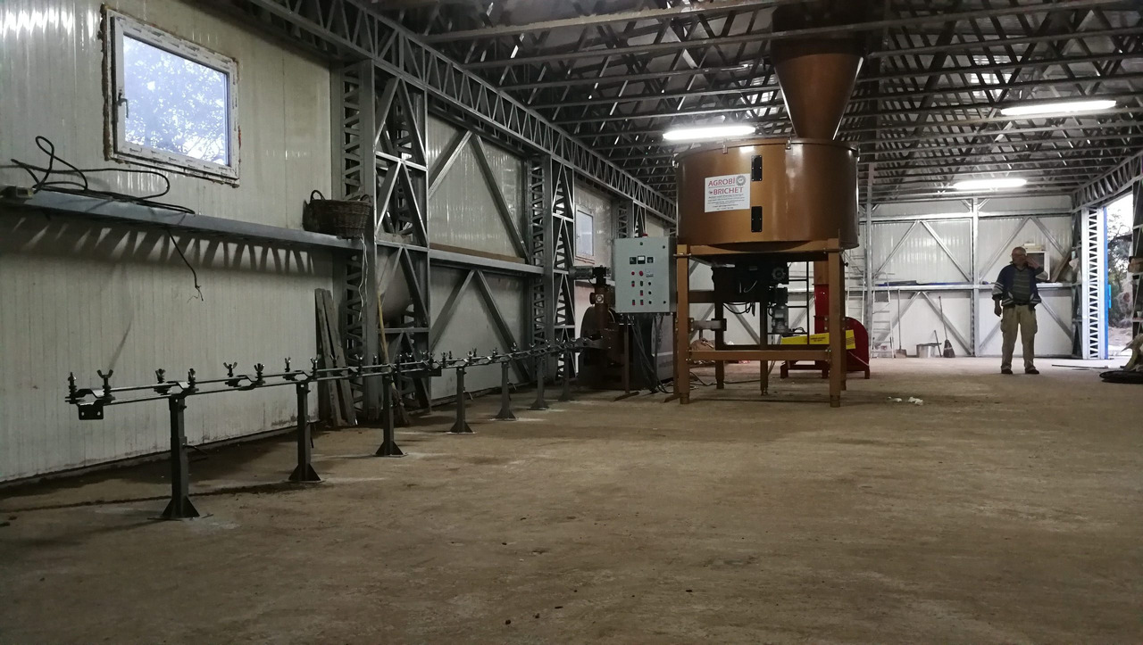 Briquetting Technology BT 060-400 BRIQUETTES PRODUCT LINE - Macchinario industriale: foto 3 Briquetting Technology BT 060-400 BRIQUETTES PRODUCT LINE - Macchinario industriale: foto 3