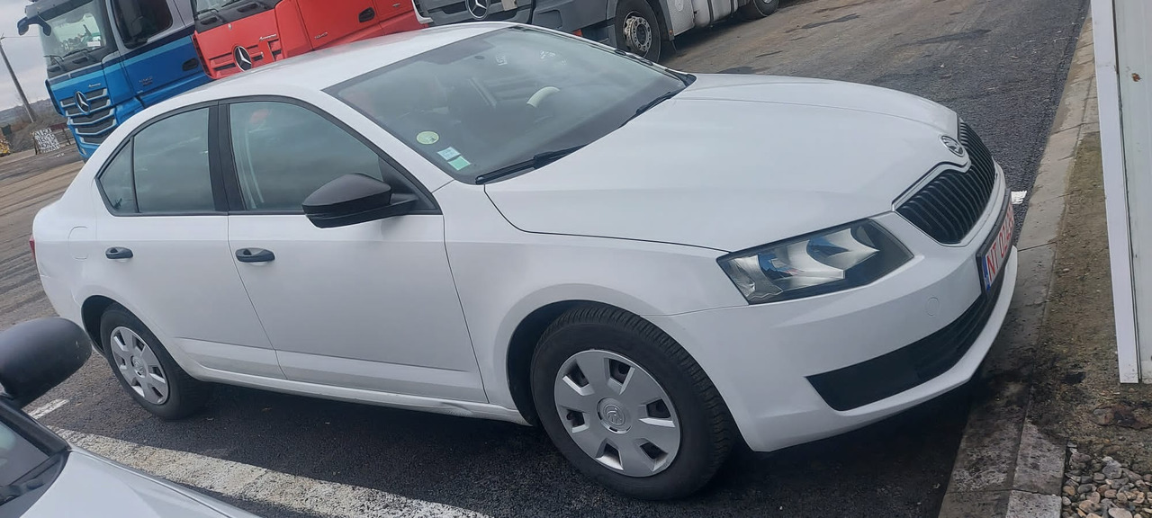 SKODA OCTAVIA - Berlina: foto 1 SKODA OCTAVIA - Berlina: foto 1
