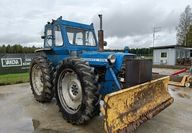 Ford County 754 Super 4 - VIDEO - Trattore: foto 2 Ford County 754 Super 4 - VIDEO - Trattore: foto 2