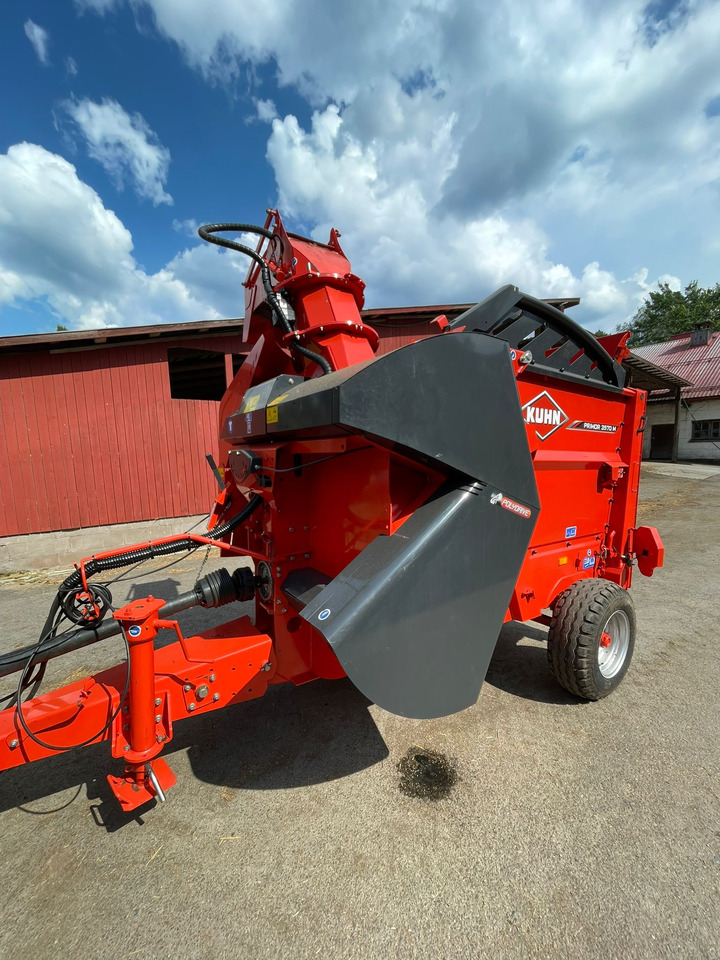 KUHN Primor 3570M hinattava paalisilppuri - Macchina per l'allevamento: foto 1 KUHN Primor 3570M hinattava paalisilppuri - Macchina per l'allevamento: foto 1