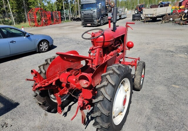 Massey Harris Traktori - bensiini - Trattore: foto 5 Massey Harris Traktori - bensiini - Trattore: foto 5