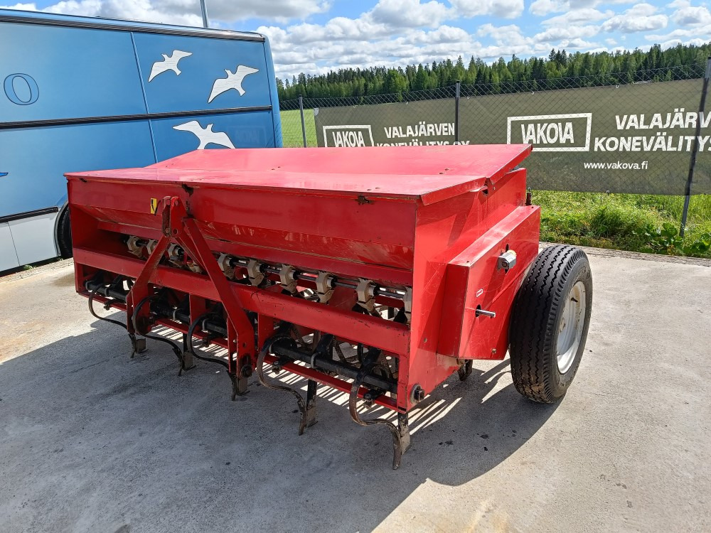 Simulta Junkkari 250cm kylvölannoitin - Seminatrice combinata: foto 1 Simulta Junkkari 250cm kylvölannoitin - Seminatrice combinata: foto 1