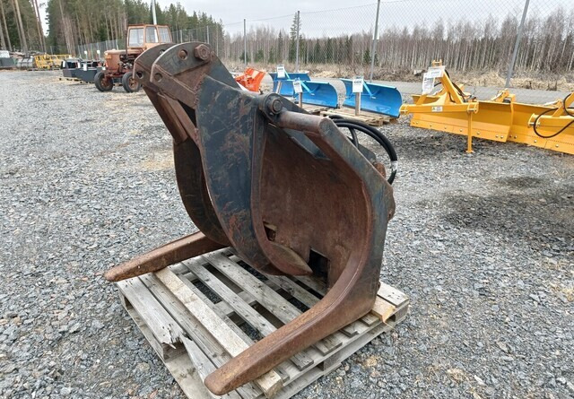 Tukkikoura järeä, CAT kurottajan sovitteella - Benna a polipo per Macchina agricola: foto 2 Tukkikoura järeä, CAT kurottajan sovitteella - Benna a polipo per Macchina agricola: foto 2