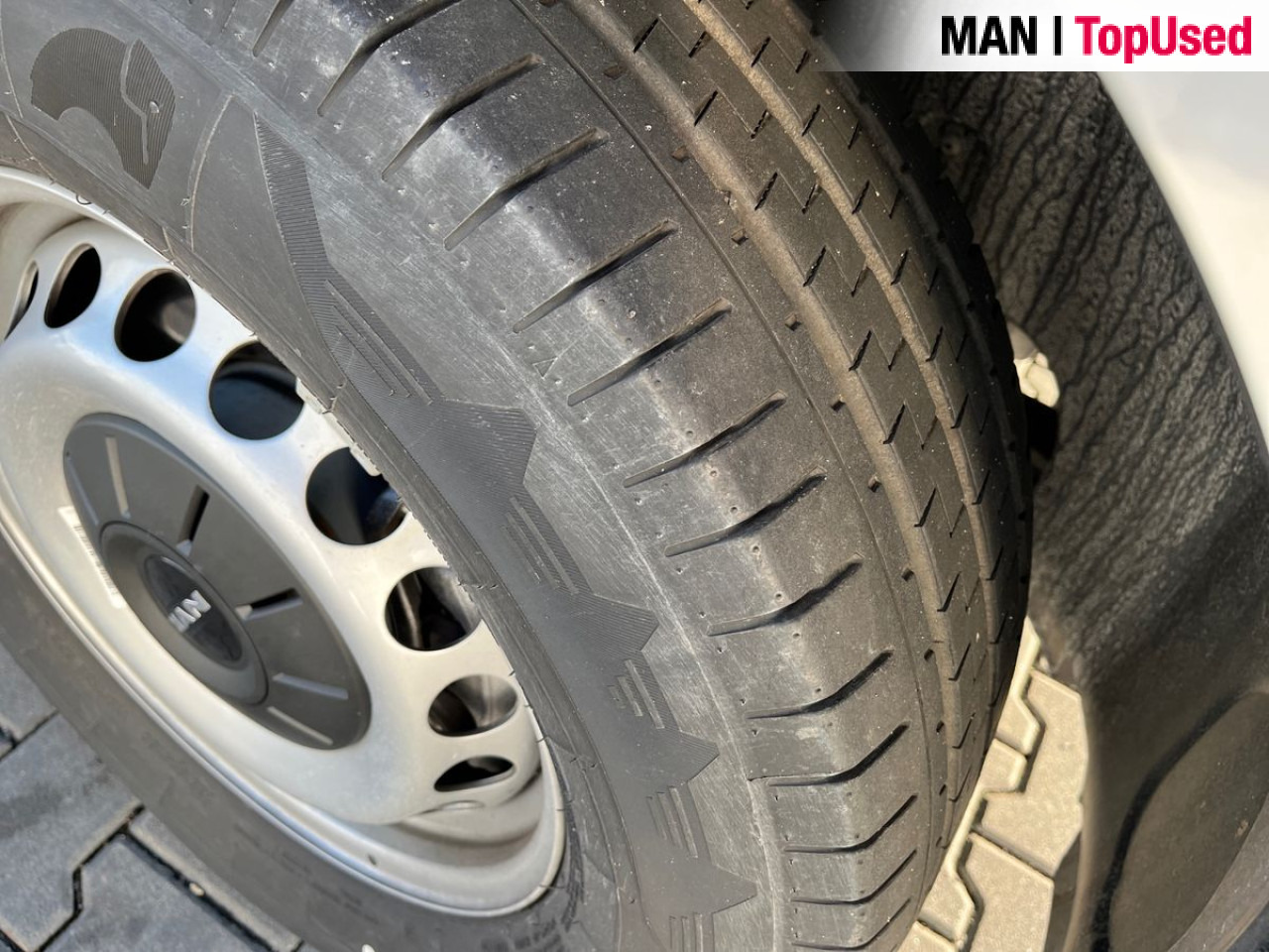 MAN TGE 3.140 4X2F SB flatbed - Furgone chiuso: foto 3 MAN TGE 3.140 4X2F SB flatbed - Furgone chiuso: foto 3