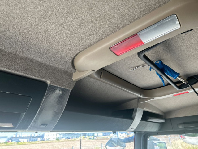 Camion centinato MAN TGX 26.470 6X2-4 BL tandem warranty until 10/2025: foto 7