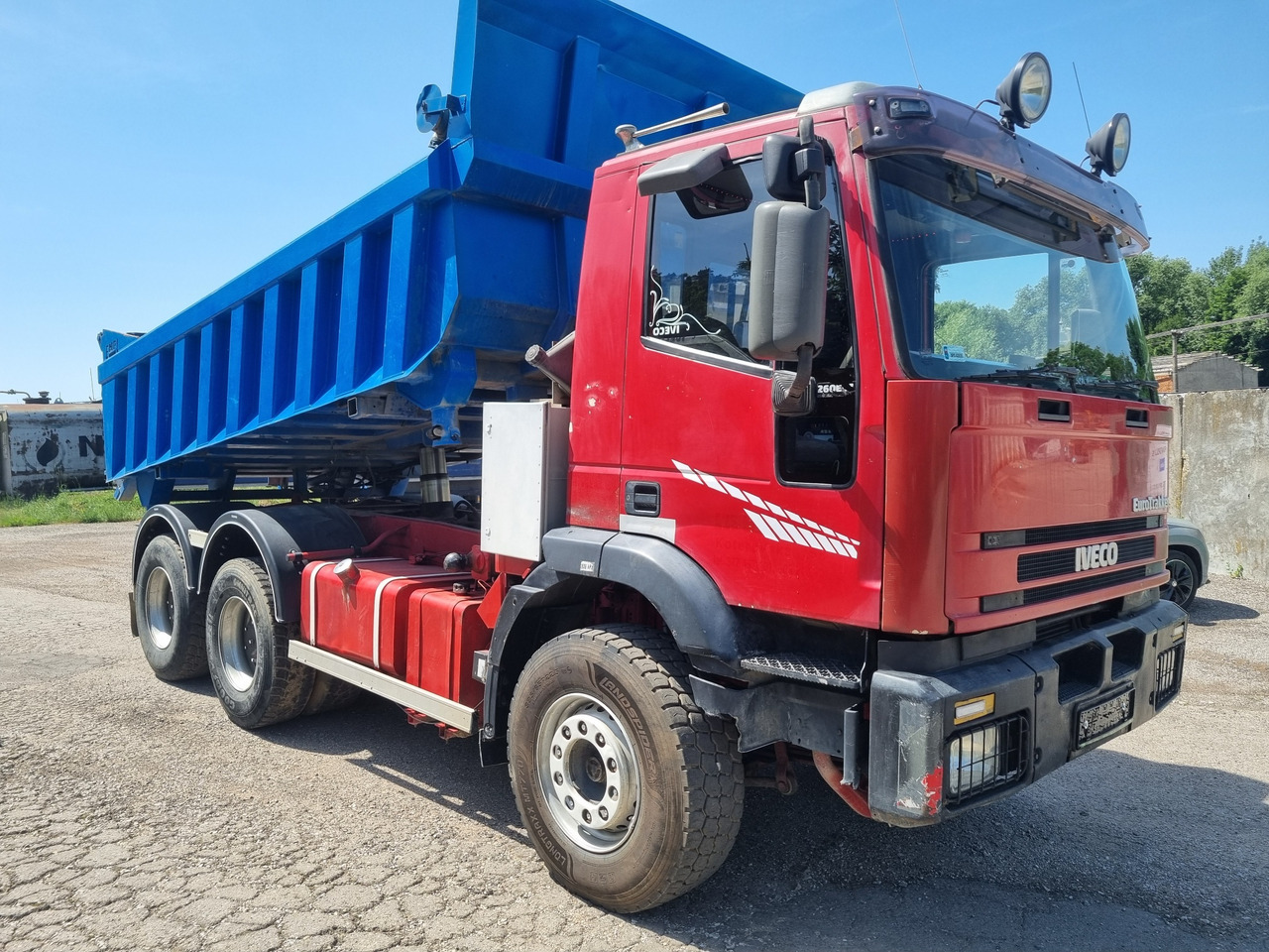 IVECO EUROTRAKKER MP260E47H 6x4 tipper RETARDER - Autocarro ribaltabile: foto 3 IVECO EUROTRAKKER MP260E47H 6x4 tipper RETARDER - Autocarro ribaltabile: foto 3
