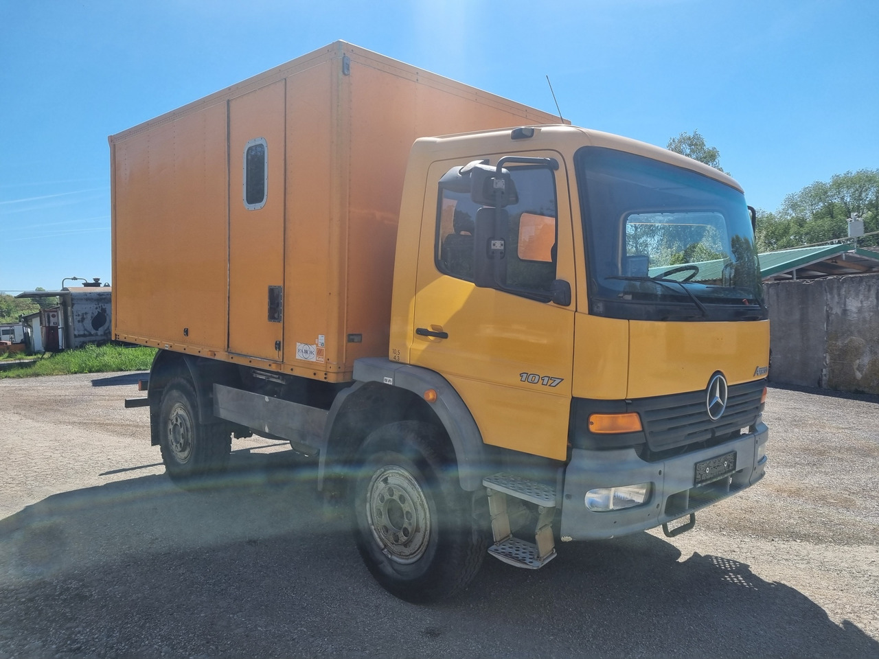 MERCEDES-BENZ ATEGO 1017 4x4 BOX + PTO - Autocarro furgonato: foto 3 MERCEDES-BENZ ATEGO 1017 4x4 BOX + PTO - Autocarro furgonato: foto 3