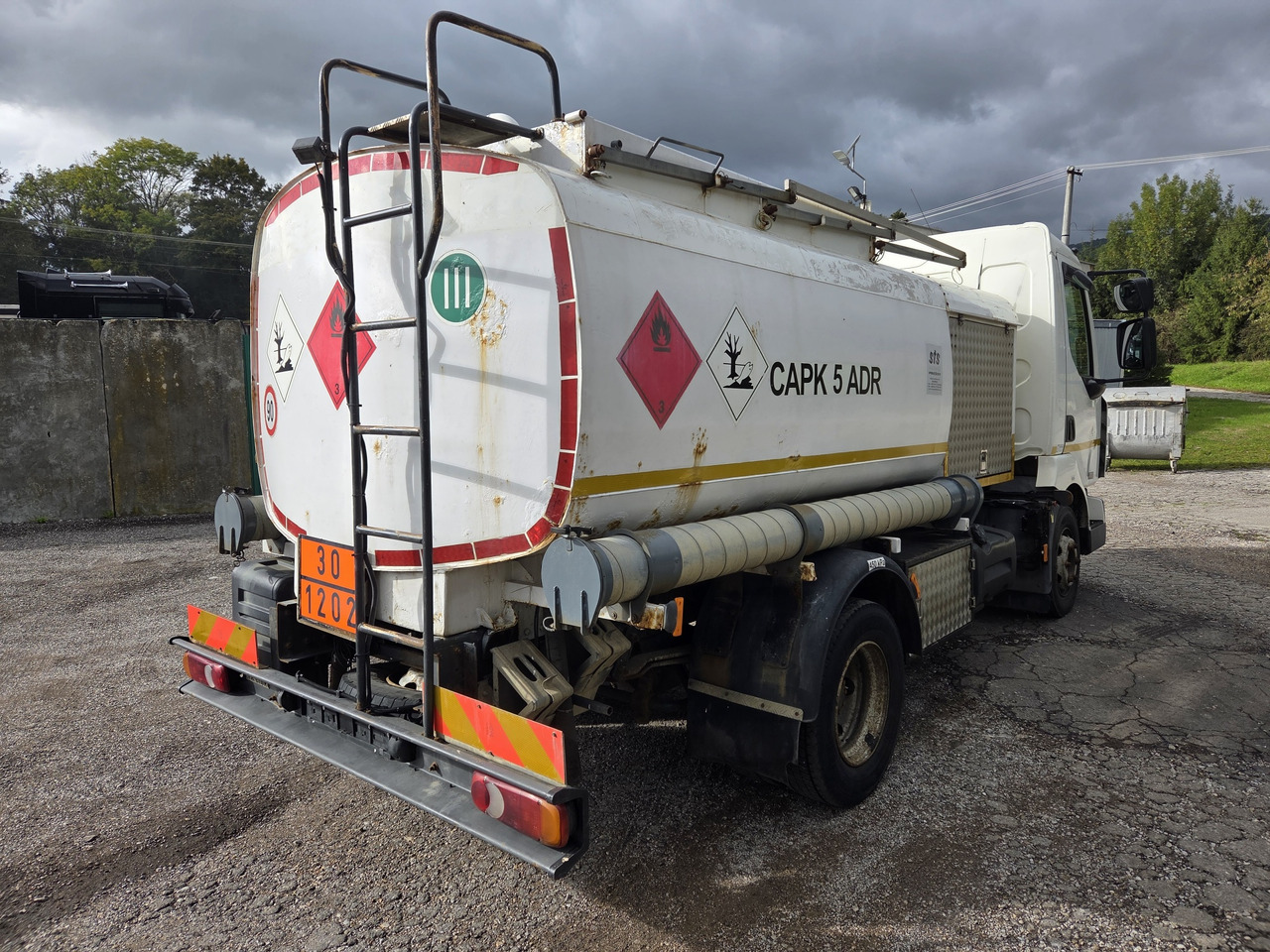 RENAULT MIDLUM 180.10 diesel tanker + dispensing + print - Camion cisterna: foto 4 RENAULT MIDLUM 180.10 diesel tanker + dispensing + print - Camion cisterna: foto 4