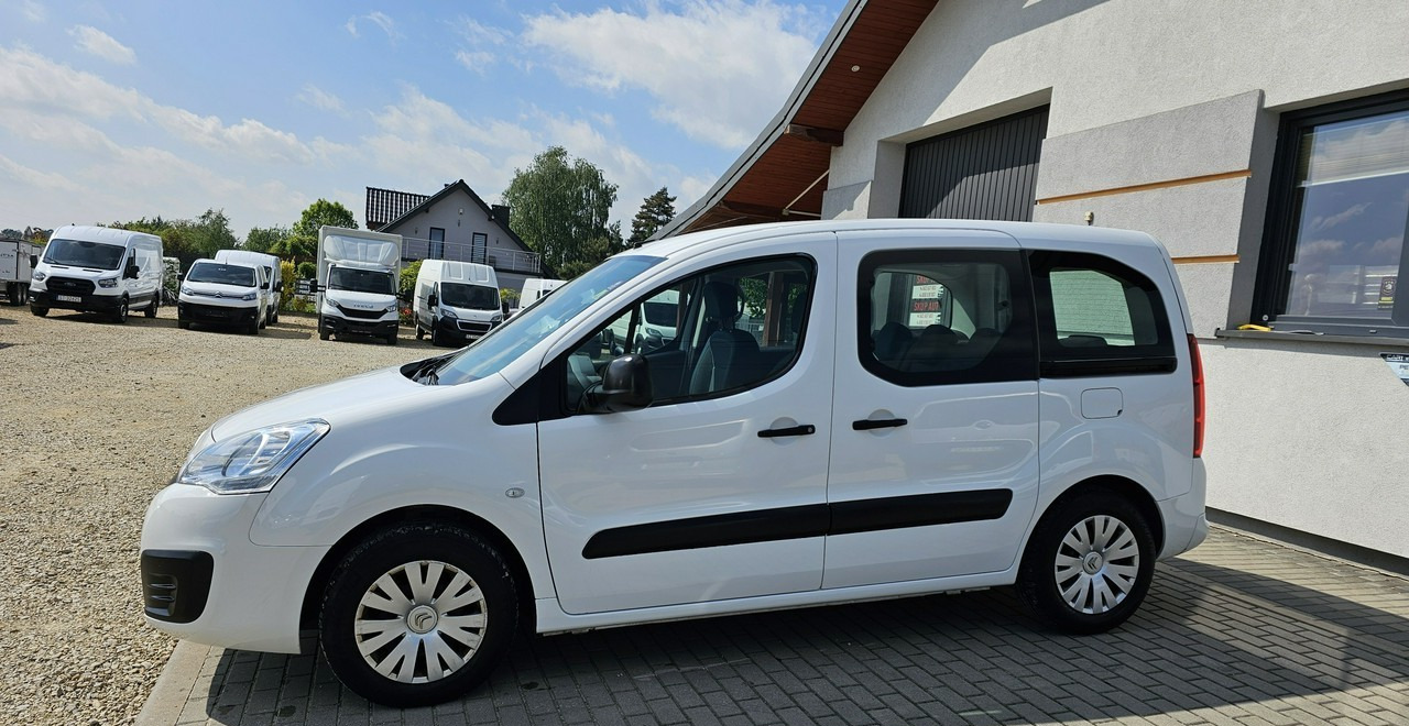 Citroen Berlingo II 5 -osobowy - Autovettura: foto 4 Citroen Berlingo II 5 -osobowy - Autovettura: foto 4