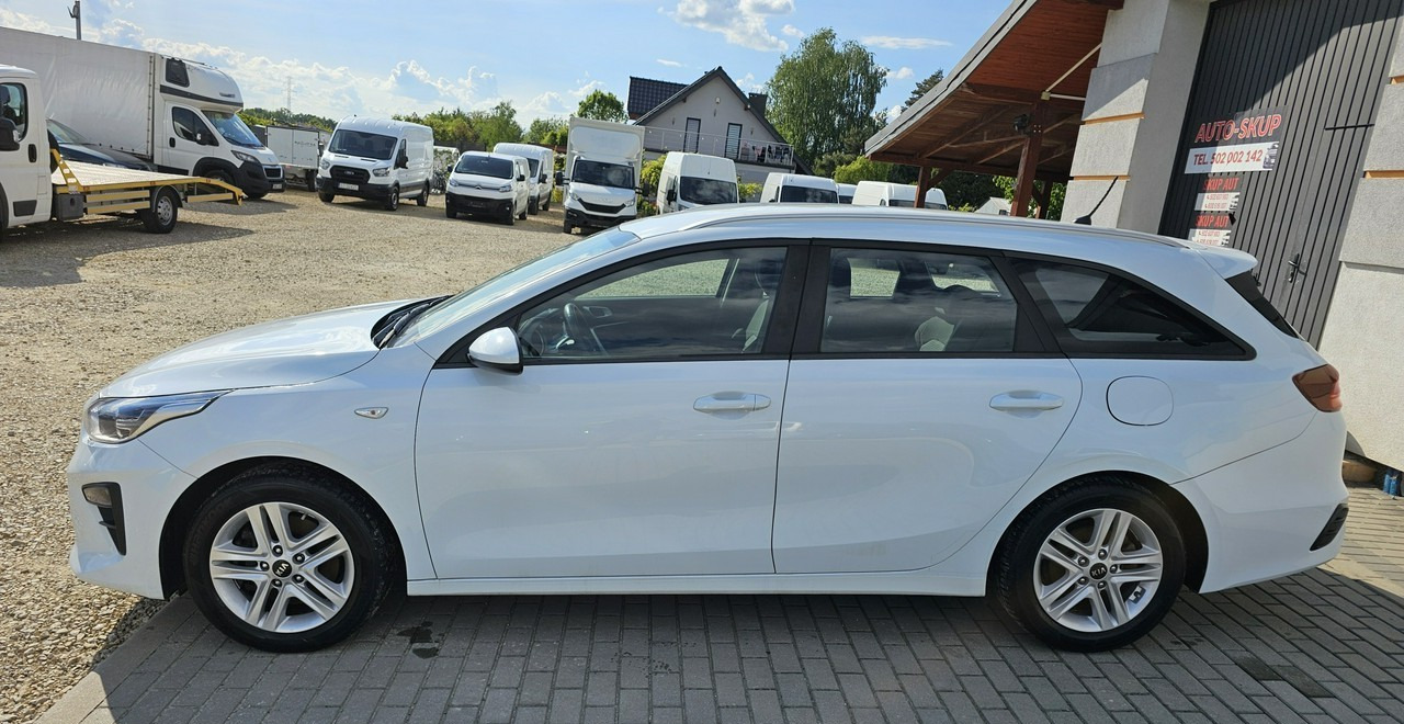 Kia Cee'd III gwarancja*serwis* zadbany - Autovettura: foto 4 Kia Cee'd III gwarancja*serwis* zadbany - Autovettura: foto 4